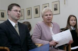 Госканцелярия возьмется за чиновников