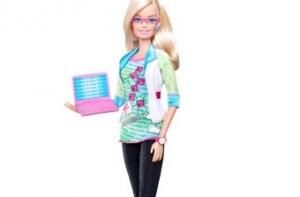 Кукла Барби стала компьютерщиком