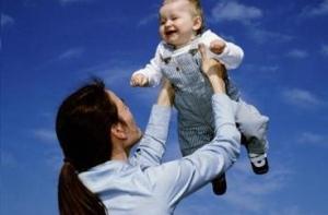 Мамы обратились в Суд Сатверсме из-за снижения размера алиментов