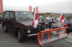 Домоуправление купило «золотые» Нивы для уборки снега