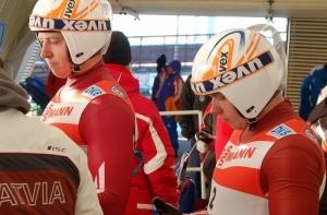 Саночники Шицсы завоевали для Латвии первую медаль Олимпиады (дополнение, уточнение)