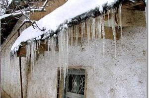 Мурниеце потребовала очистить от снега опасные крыши