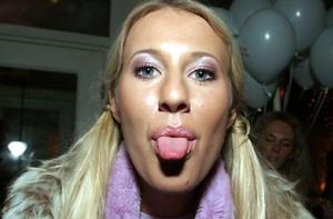 Ксения Собчак выкупила долю в «Евросети»