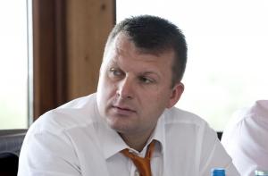 Для переговоров с «народниками» ждут Шлесерса