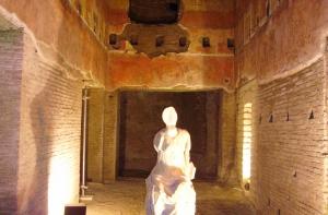 Из-за дождей частично обрушился Золотой дом Нерона