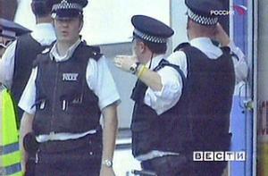 Антифашисты спровоцировали беспорядки в Великобритании