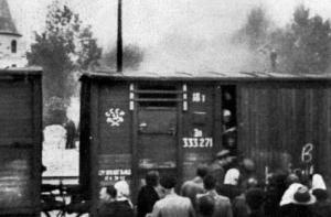 В Латвии отмечают день памяти жертв коммунистического геноцида