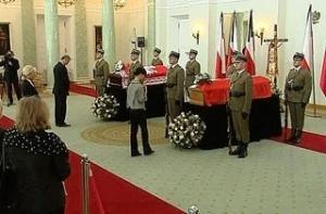 Медведев примет участие в церемонии похорон Качиньского