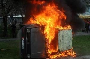 Бишкек атакуют мародеры