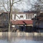 Паводок продолжает затапливать улицы Ливаны