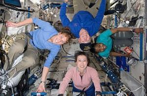 Астронавты начали второй выход в открытый космос