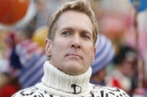 Американскому телеведущему удалили раковую опухоль в прямом эфире