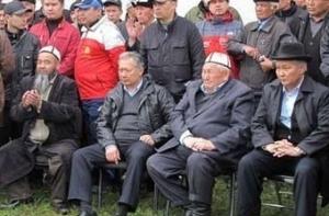 Киргизские власти открестились от взяток за свободу Бакиевых