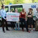 Поддержку Нео у здания Генпрокуратуры выразили около 50 человек