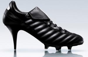 Для мужчин футбол важнее женщин