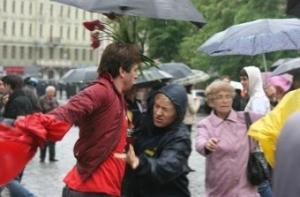 Ветераны войны и украинские националисты провели шествия во Львове