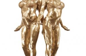 Автор бронзовой Кейт Мосс отлил Памелу Андерсон