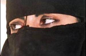 В Италии полиция оштрафовала мусульманку за ношение паранджи