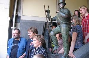 В Риге установили скульптуру трубочиста Альберта
