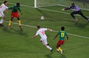 Датчане переиграли сборную Камеруна ВИДЕО)