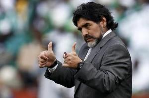 Марадона посоветовал Пеле и Платини придержать язык