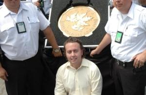 Самую большую в мире золотую монету продали с аукциона