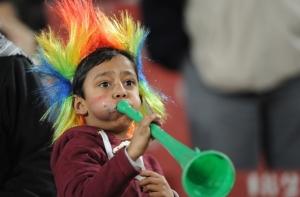 Испанцы хотят тренироваться под звук вувузел