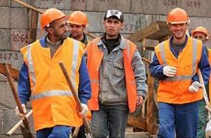 Исследование: латвийские рабочие в Ирландии - самые низкооплачиваемые