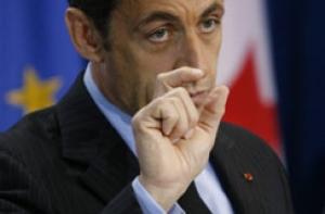 Саркози запретил нанимать себе высоких телохранителей