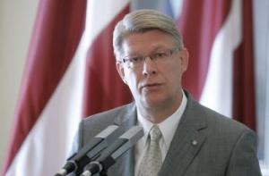 Президент призывает партии объединяться по программным установкам