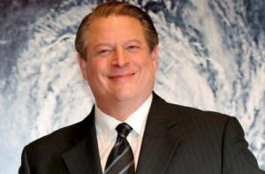 Известного политика обвиняют в сексуальных домогательствах