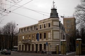 Суд приостановил дело о ликвидации VEF banka