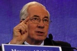 Премьер Украины оставил правительство без новых машин