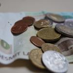 Минблаг: надо оставить ограничения на пособия