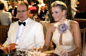 Князь Монако сыграет свадьбу через год