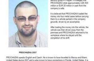 Интерпол опубликовал фотографии самых опасных преступников