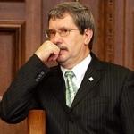 Экс-премьер Эмсис отказался вернуться в политику