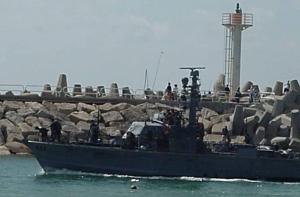 В сектор Газа идет судно с гуманитарной помощью