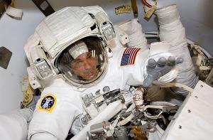 У космонавтов сломалась система охлаждения