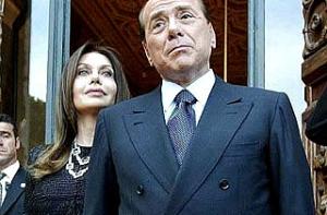 Жена Берлускони отвергла предложенные ей условия развода