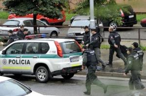 Стрельба в Братиславе: отставной военный расправился с цыганской семьей