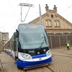 Низкопольные трамваи придут в Ригу на два года позже