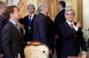 Медведев морально раздавил Лукашенко