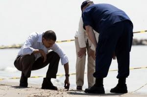 Барак Обама искупался в Мексиканском заливе