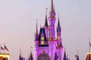 Сотрудница-мусульманка пожаловалась на Disneyland