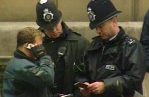 Невысокие французы смогут служить в полиции