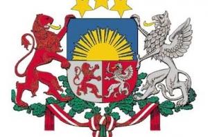 Россияне написали об унижениях в консульстве Латвии