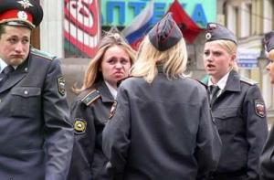 Медведев предложил переименовать милицию в полицию