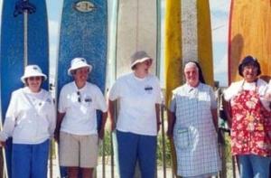 Монахини проведут соревнования по серфингу