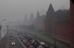 Москвичам пришлось вспомнить о марлевых повязках